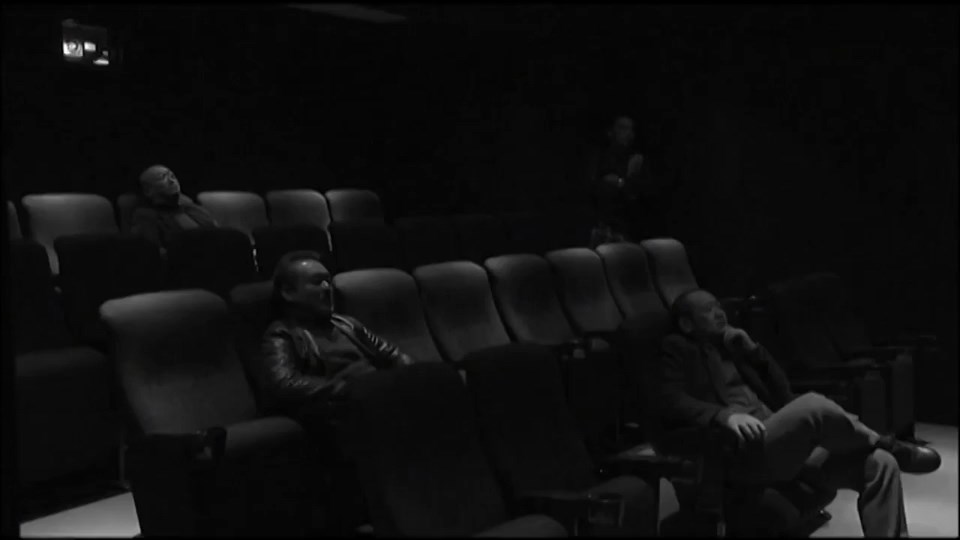 Erotik Sinema Salonundaki Japon Kadın izle